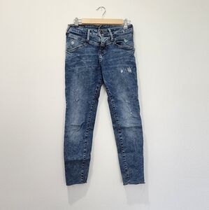 True Religion Lightly Distressed Halle Highrise Supper Skinny Jeans Size 29